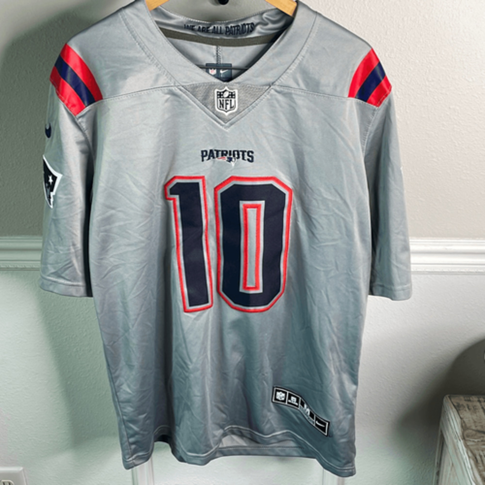 NIKE Men's Mac Jones Gray New England Patriots Jersey